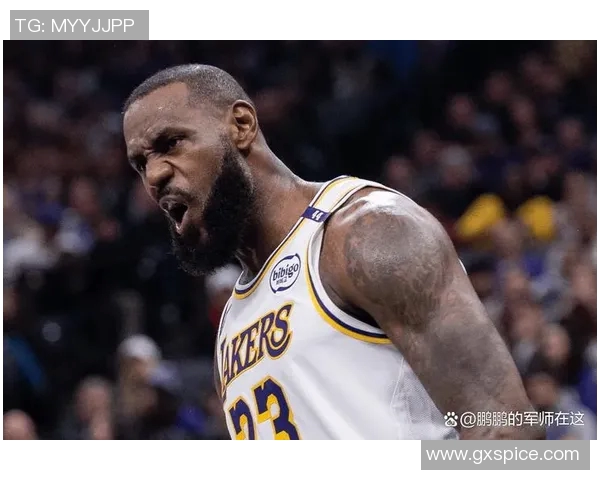 约什史密斯与詹姆斯的巅峰对决谁将成为篮球场上的传奇英雄