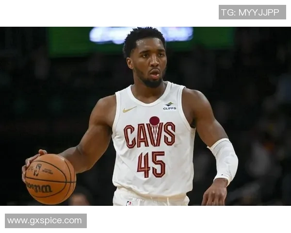 多诺万米切尔的崛起之路:从新秀到NBA明星的奋斗历程 多诺万米切尔的崛起之路:从新秀到NBA明星的奋斗历程